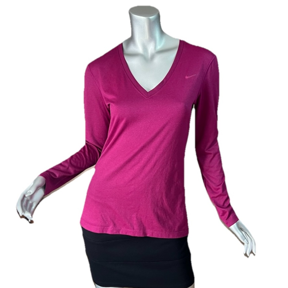 Nike Women’s Small Dri Fit V Neck Long Sleeve Athleisure Swoosh Athletic T Shirt